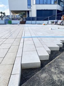 Dalles multi format en pierre naturelle place jean claude abrioux aulnay sous bois